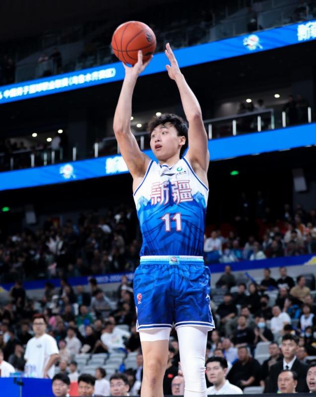 齐麟全场投篮11中