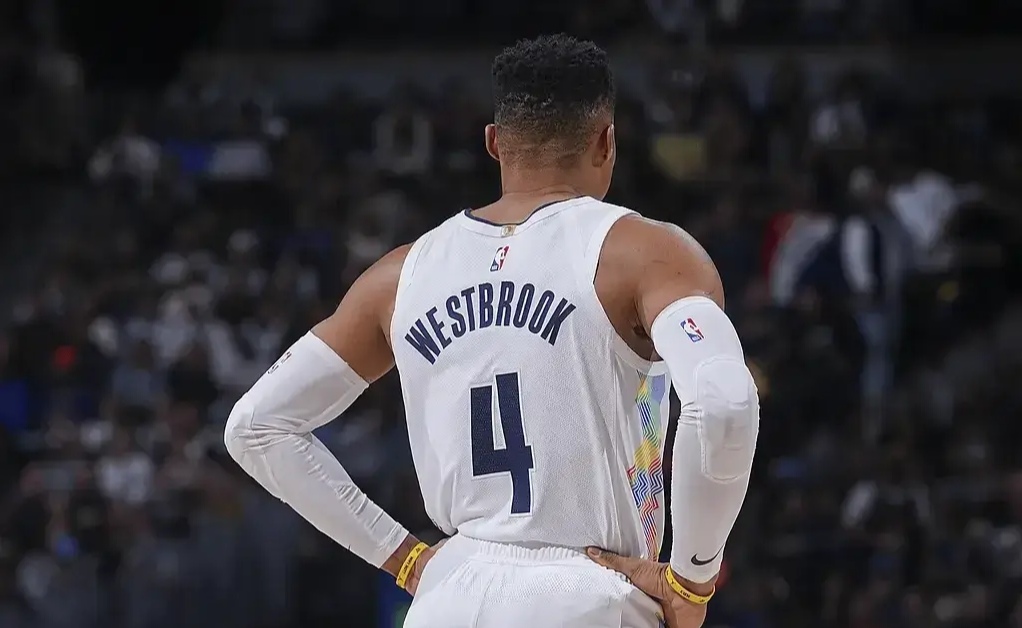 首发仅剩默里一人，掘金在全员回归前能处在西部什么位置？的简单介绍