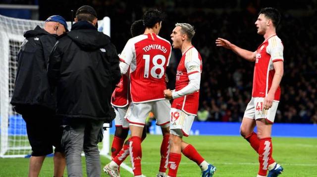 关于曝维拉不满半程两踢阿森纳寻求解释遭英超官方拒绝的信息