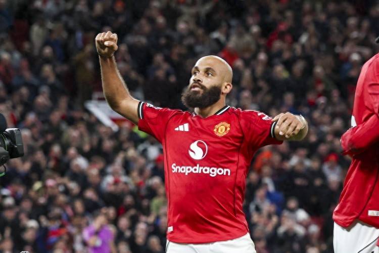 包含一日英超动向：曼城继续紧咬阿森纳，马雷斯卡被埃梅里战术击败的词条