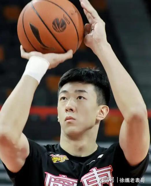 广东3消息！徐杰创造历史，奎因最新伤情，朱芳雨买断王少杰的简单介绍