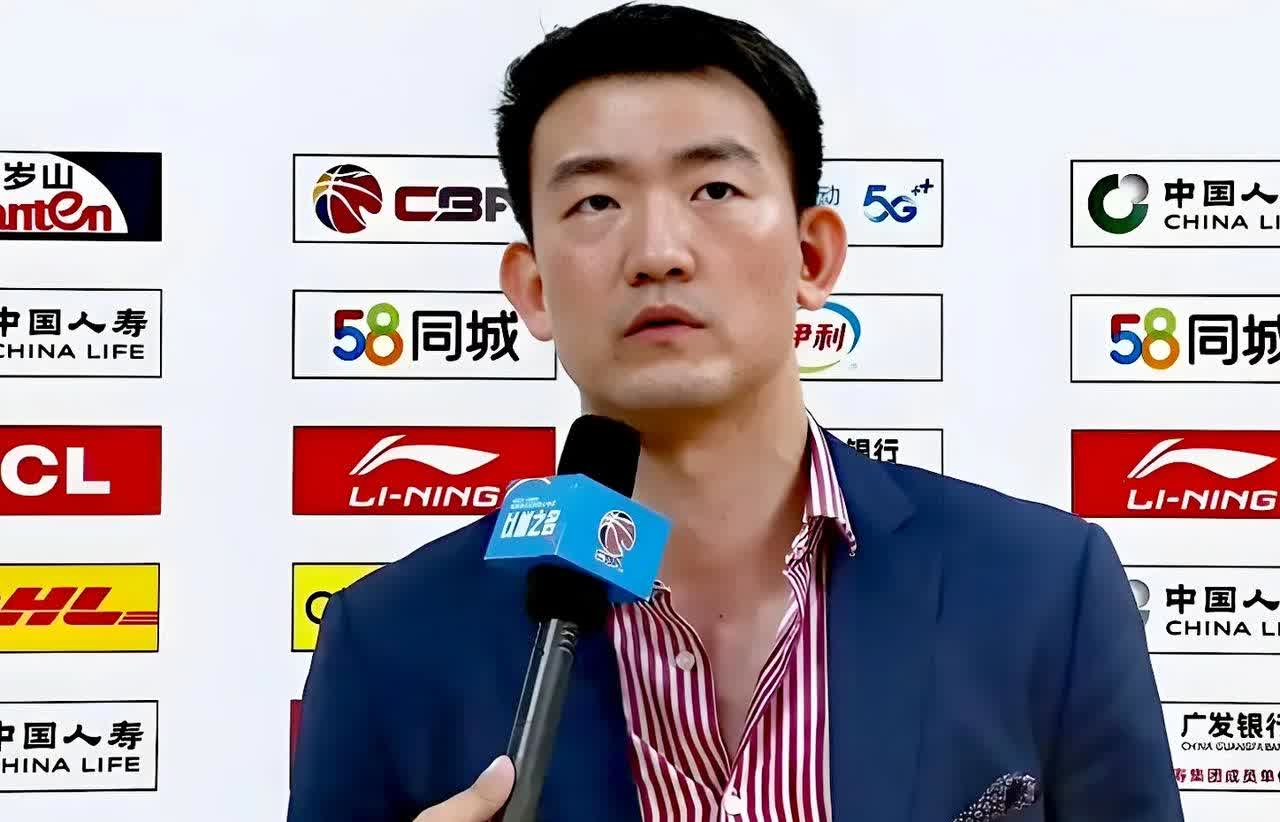 关于组图：CBA新赛季开打浙江广厦主帅展示总冠军戒指的信息