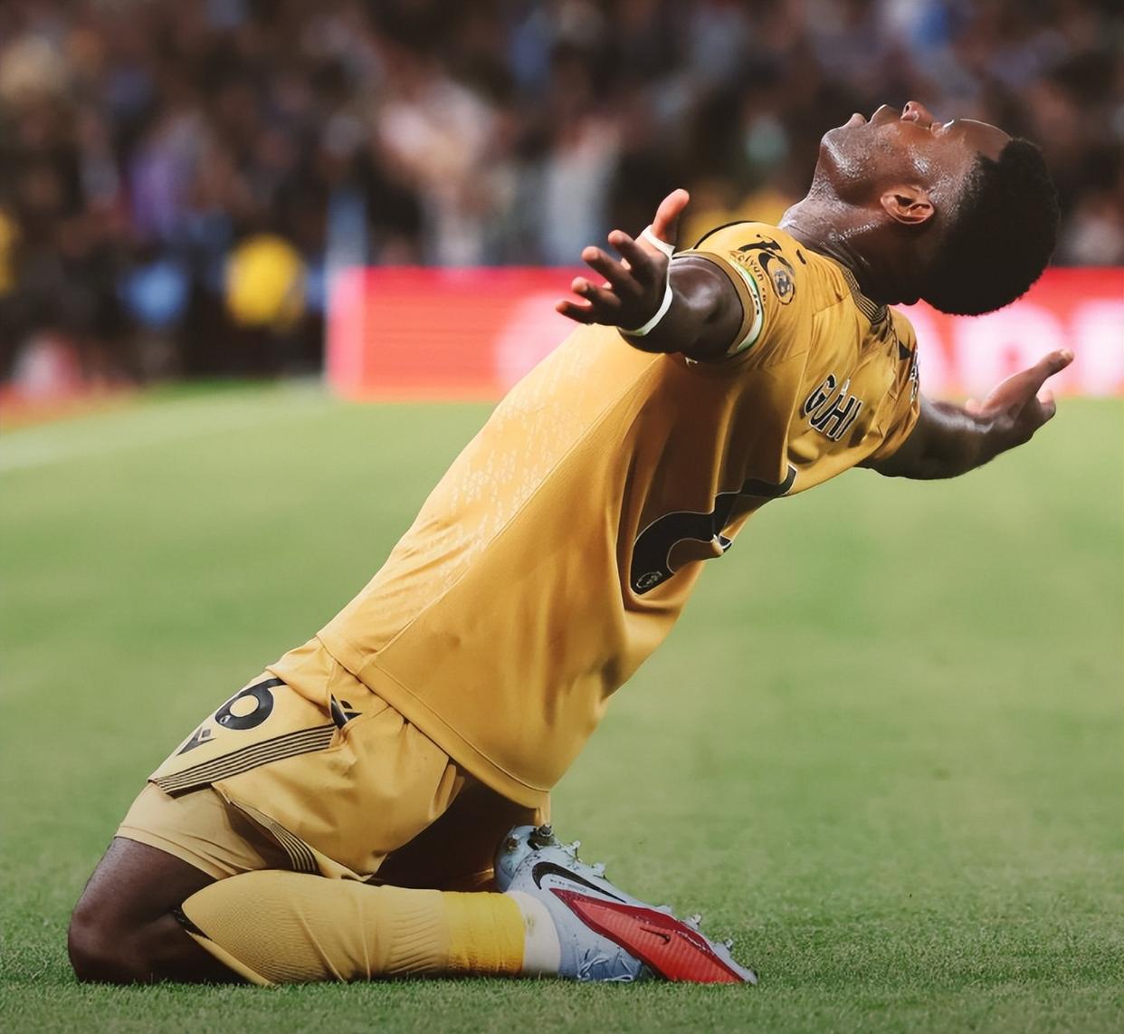 利物浦仅花4200万欧!26岁麦卡现已身价上亿&入选金球候选&2年2冠的简单介绍 利物浦仅花4200万欧!26岁麦卡现已身价上亿&入选金球候选&2年2冠的简单介绍