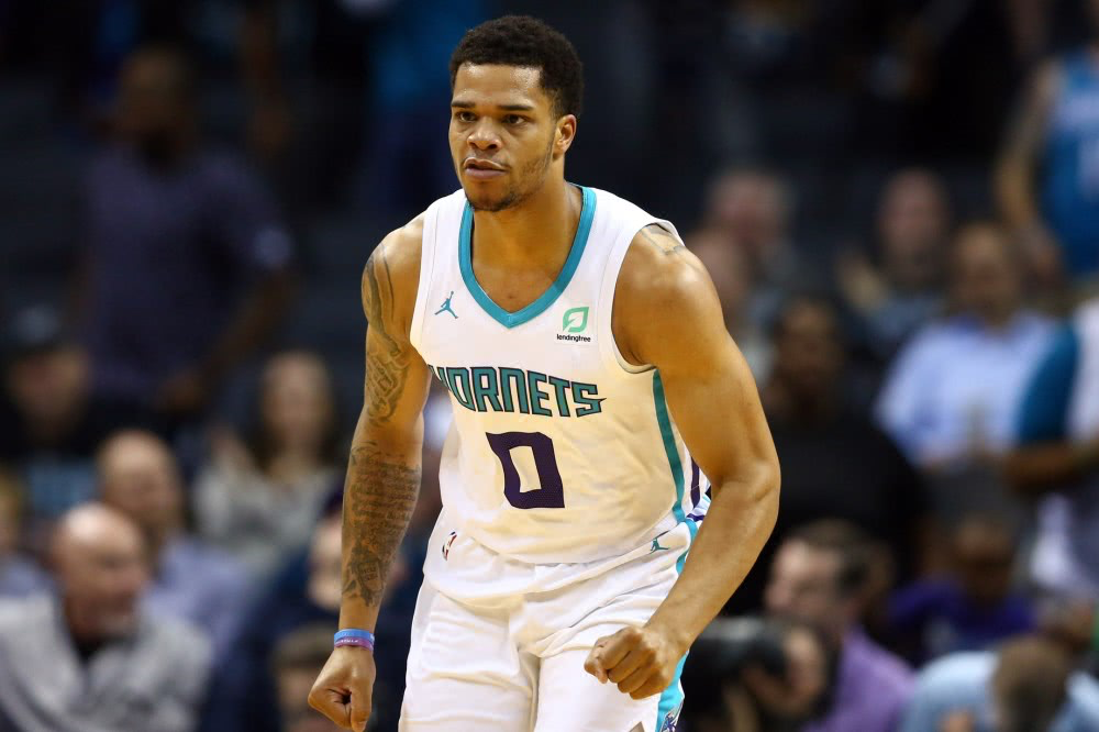 关于迈尔斯·布里奇斯脚踝受伤，黄蜂战雄鹿再添伤兵的信息