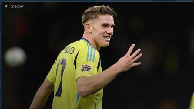 包含18岁法国天才前锋崭露头角，超级香饽饽，9大欧洲豪门抢疯了的词条