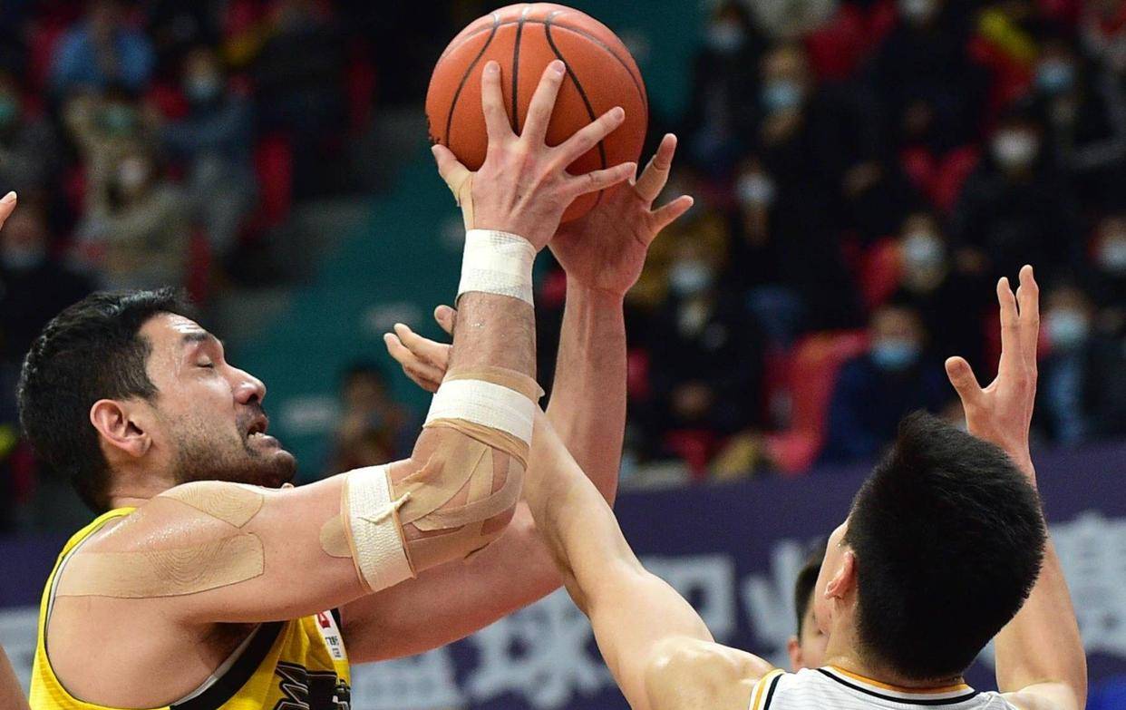 刘炜：今年太艰难，这时候就是考验我们球员和教练员的意志的简单介绍