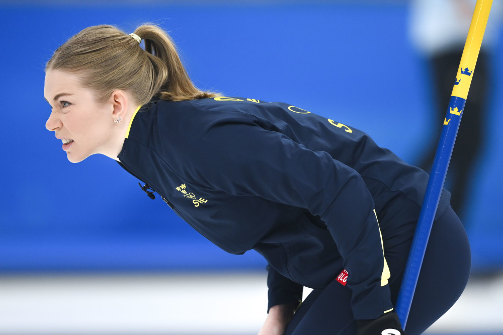 包含瑞典传奇欣德瓦尔去世，曾在1970年欧冠决赛打入的词条