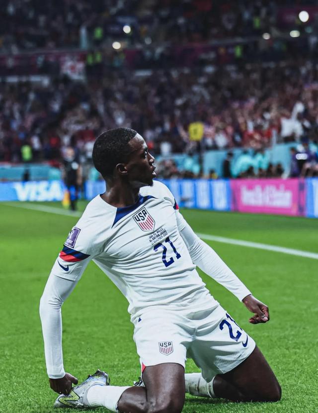 阿什拉夫出色、稳定且果断，他应该获得金球奖的简单介绍