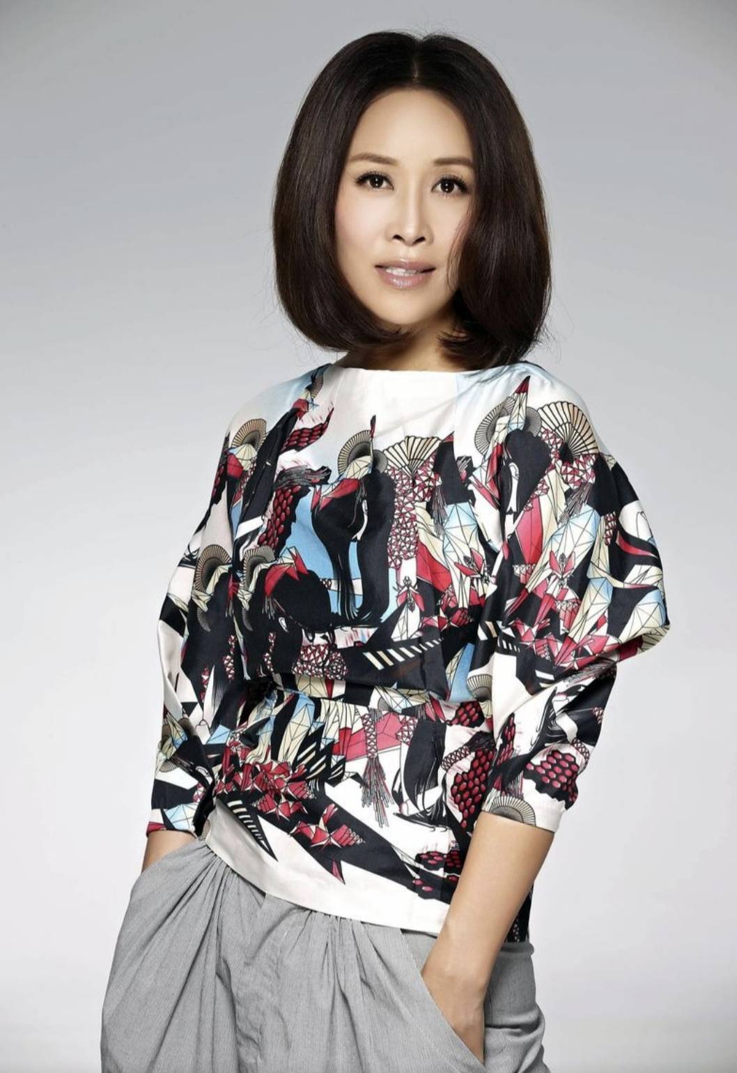 关于20年前，那个让那英甘愿“未婚生子”的前国脚高峰，如今过得怎样的信息