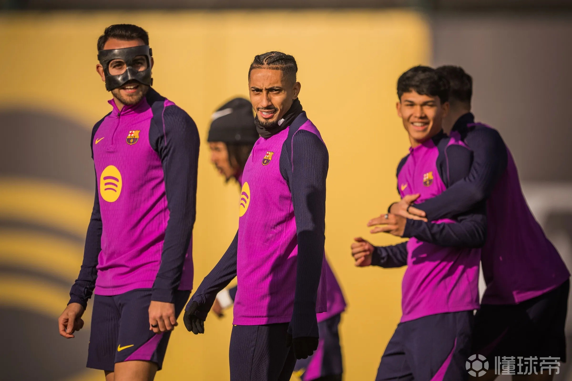 巴萨可能在克鲁伊夫球场进行西甲首个主场