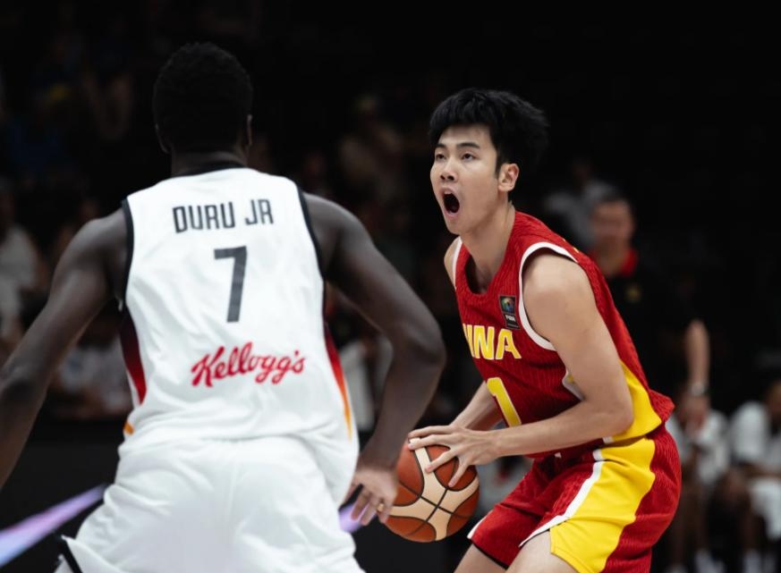 曲绍斌：国青男篮暴露了差距、展现了潜力的简单介绍