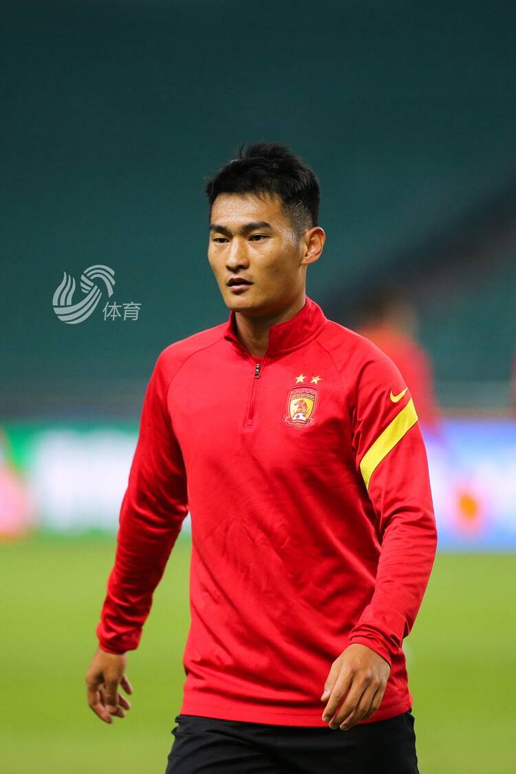 包含为家乡而战！国脚廖力生租借加盟深圳新鹏城的词条