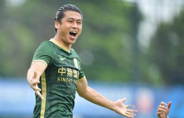 东亚杯-张玉宁失单刀国足0-2不敌日本遭两连败的简单介绍