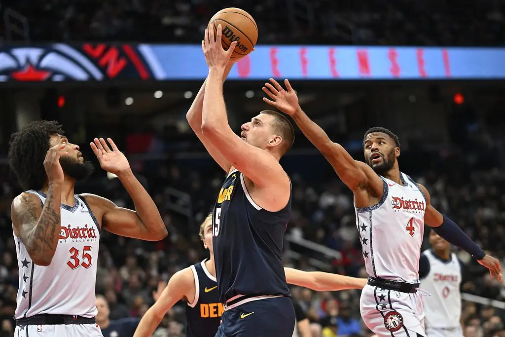 包含约基奇21+5+8伤退热火8人得分上双胜掘金的词条