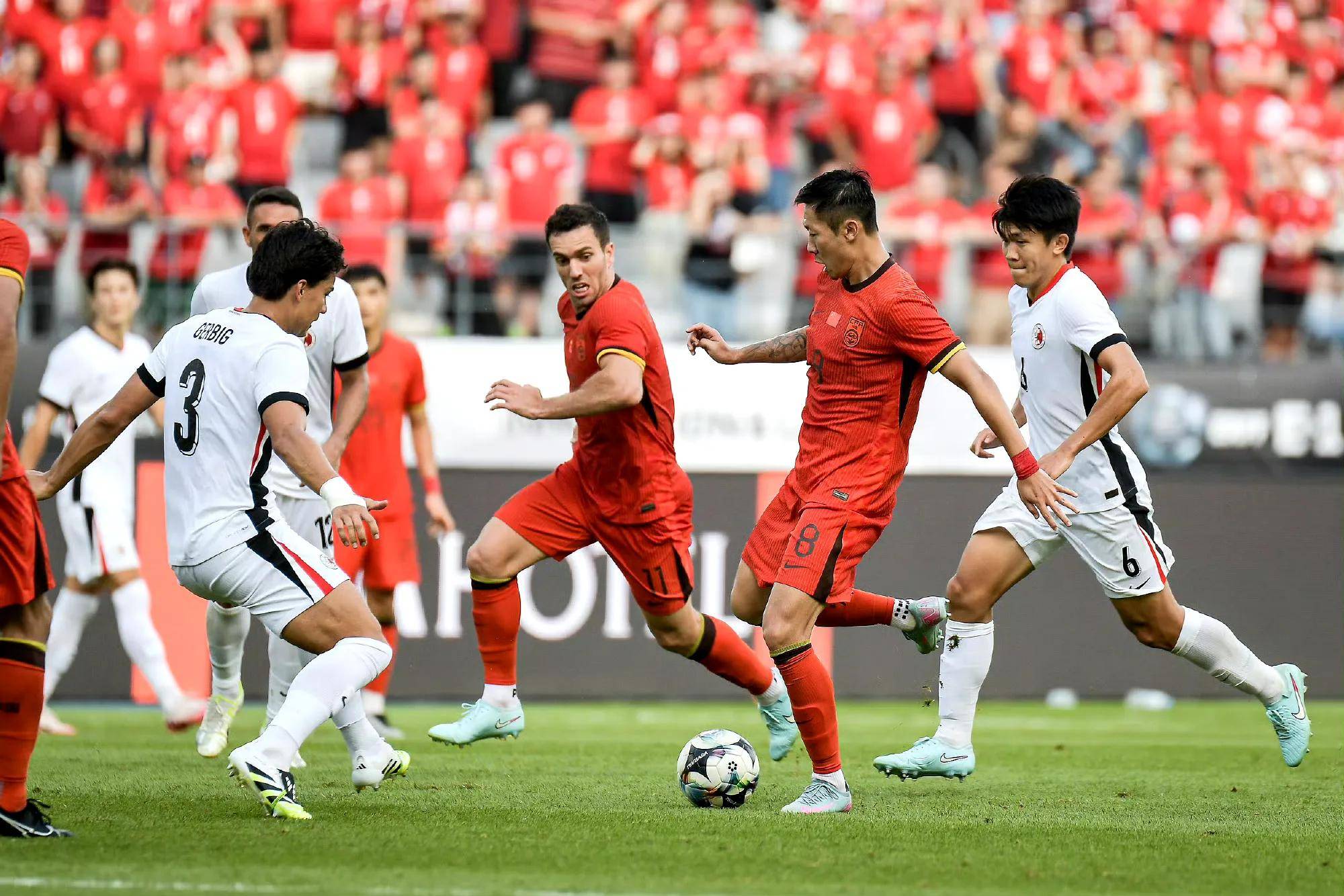 包含10险胜！国足东亚杯击败中国香港队，全场数据暴露结构隐患！的词条