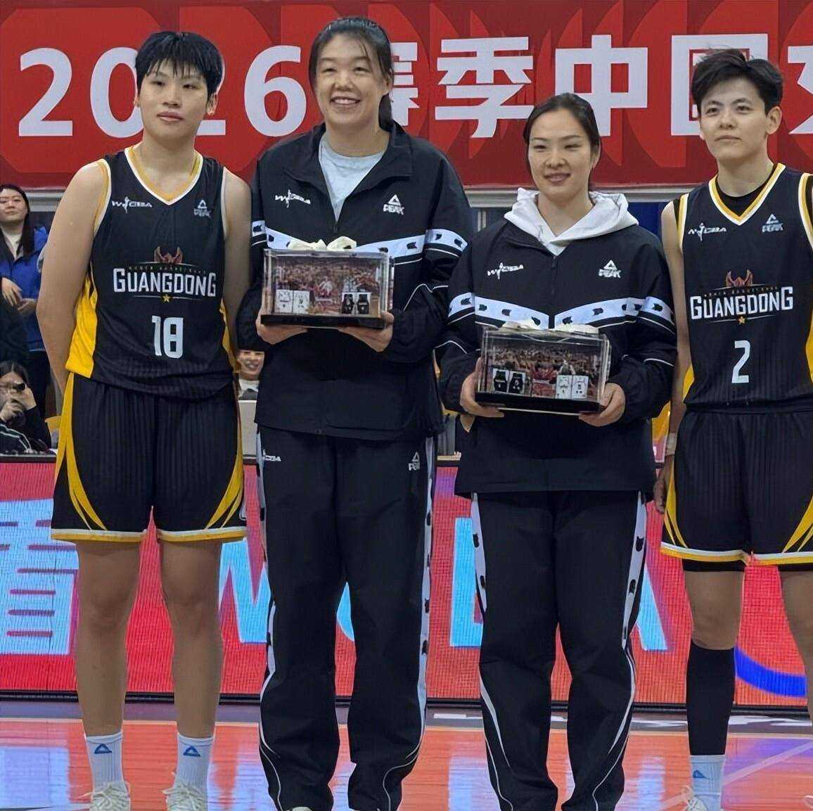 轻松!杨舒予16分钟得分上双王思雨7助攻盘活进攻的简单介绍 轻松!杨舒予16分钟得分上双王思雨7助攻盘活进攻的简单介绍