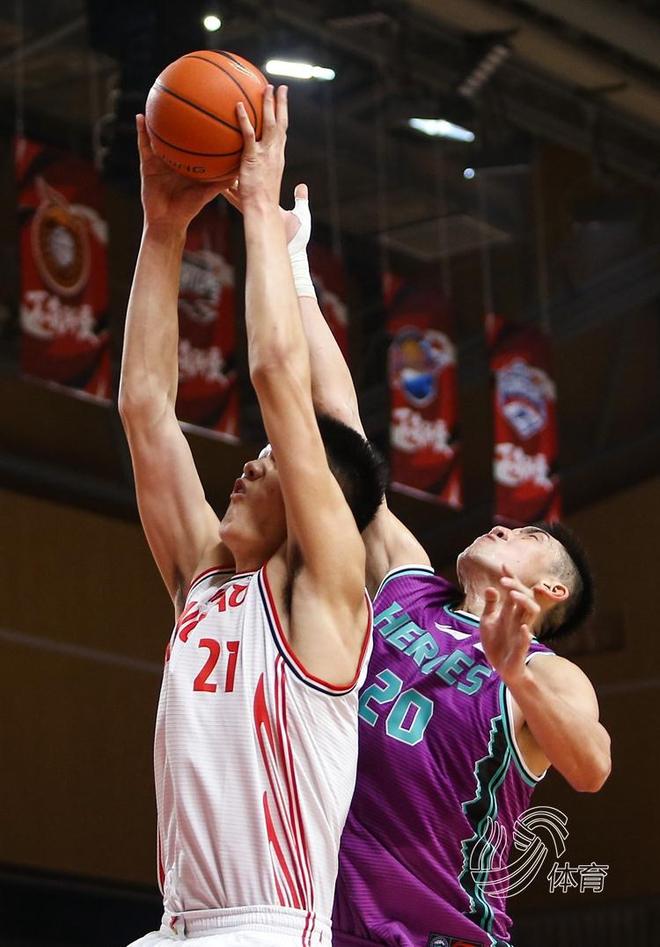 分析-青岛三分发力赢下德比山东进攻问题再次暴露