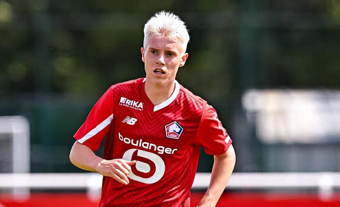 18岁法国天才前锋崭露头角，超级香饽饽，9大欧洲豪门抢疯了的简单介绍