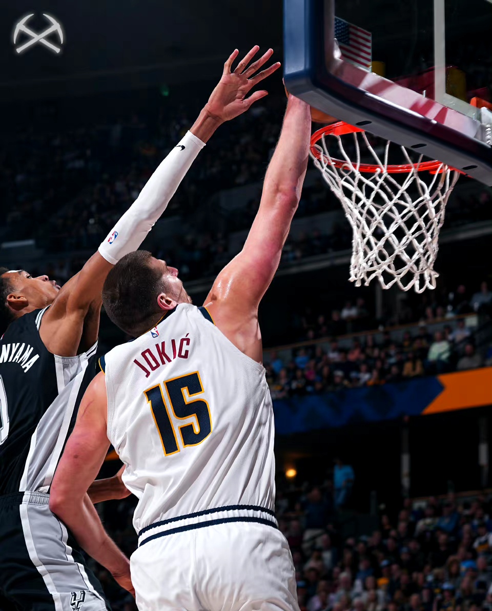 包含伊森全场出战22分钟，7投6中得到15分9篮板1抢断1盖帽的词条