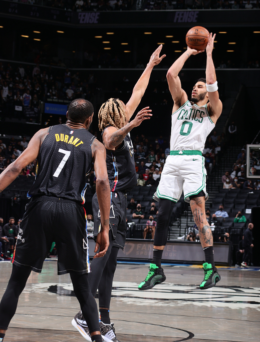 关于绿军组建超级球队时没人眨眼，可当热火这么做时的信息