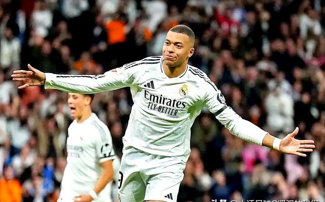 四大联赛最强金靴：梅西50球神迹莱万德甲41球，哈兰德36球的简单介绍