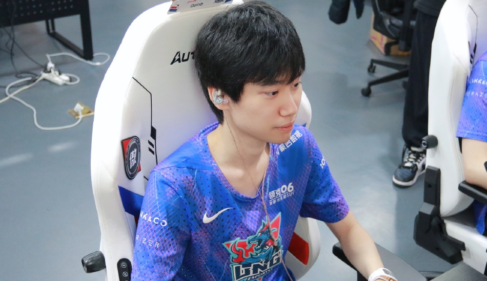 包含我正在努力回到巅峰，期待随黄潜在欧冠的词条