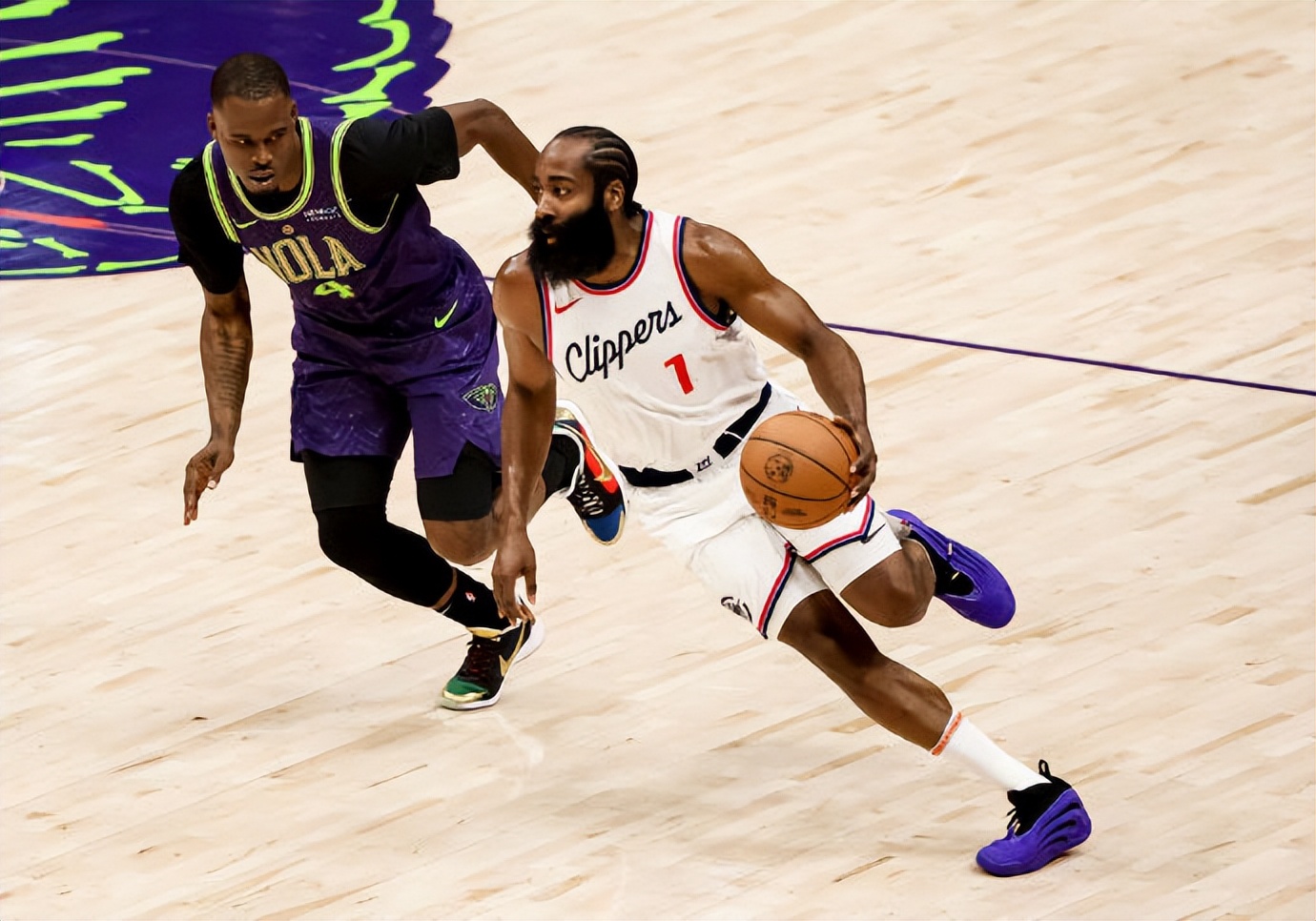 哈登21+3+5力压威少，小卡半场26分，快船41分大胜国王豪取五连胜的简单介绍