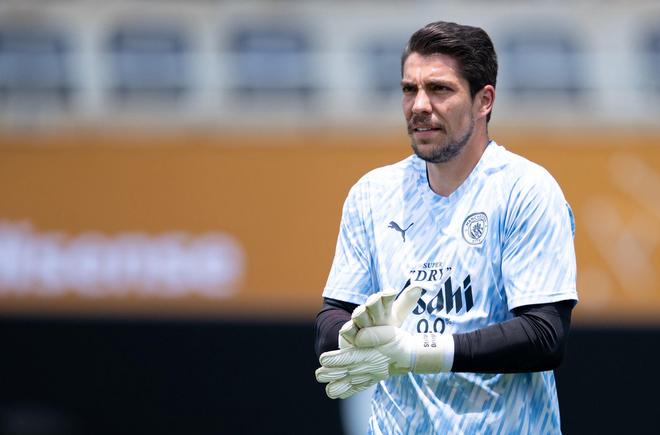 关于邮报：纽卡目前不会再追求特拉福德，球员薪资也的信息