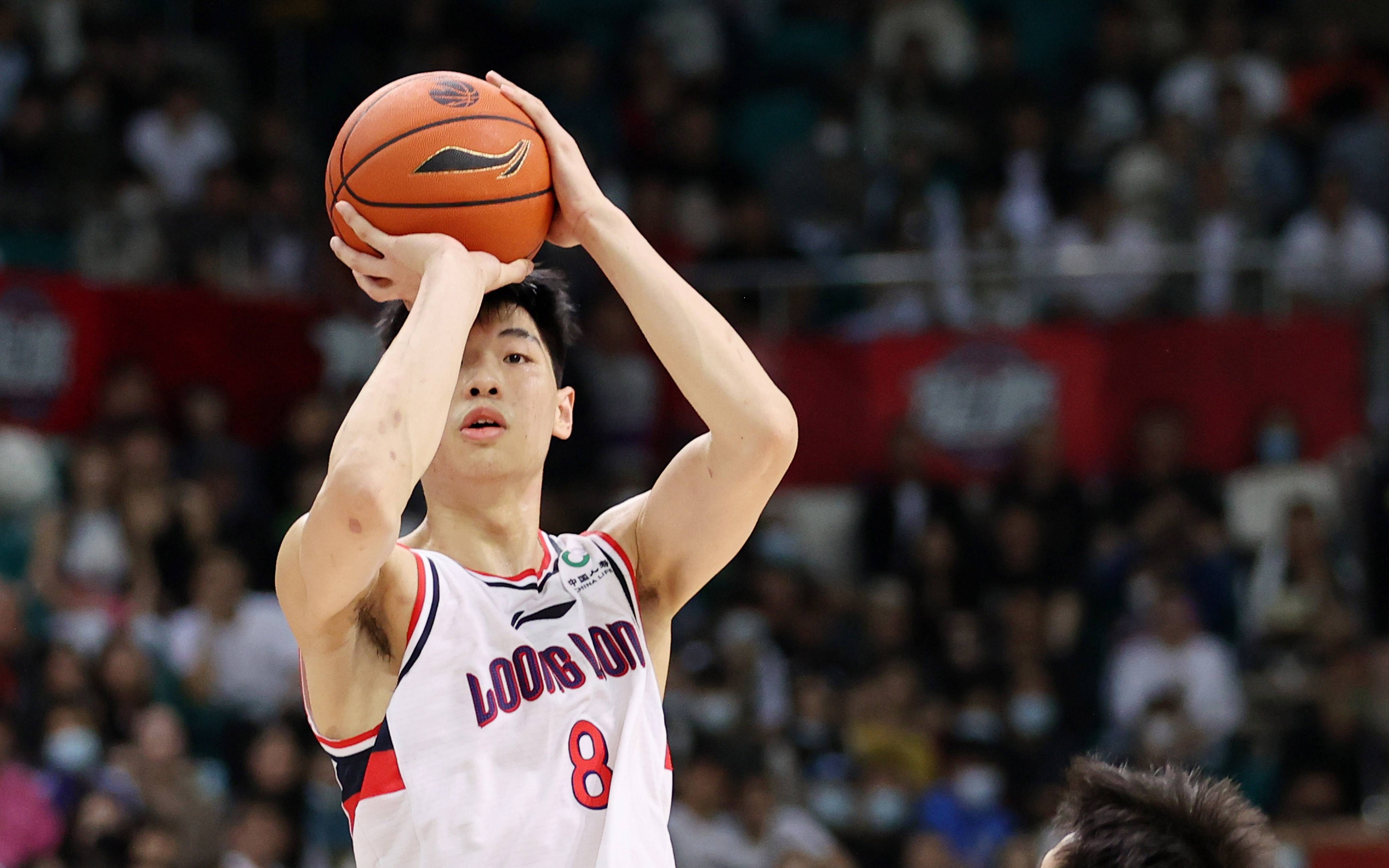 CBA最新消息！广东男篮又伤主力，辽宁无换外援计划，新疆官宣裁员的简单介绍