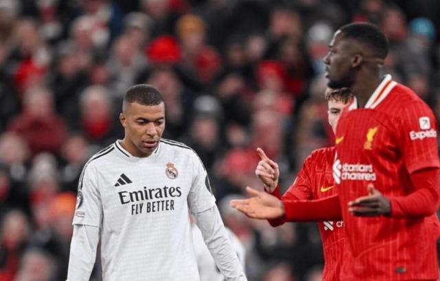 包含拒绝提供顶薪！皇马高层摊牌！2亿巨星心生不满，姆巴佩偷着乐的词条