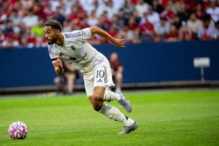 一日英超动向：马雷斯卡突然想要辞职，谁是赛季创造机会第一的简单介绍