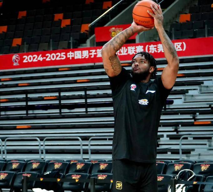 包含海港2024双冠王最后一个外援下赛季是走还是留?的词条 包含海港2024双冠王最后一个外援下赛季是走还是留?的词条