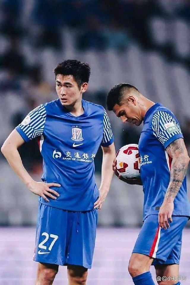 包含登顶！中超-阿苏埃建功吴曦于汉超破门申花3-1送国安首败的词条