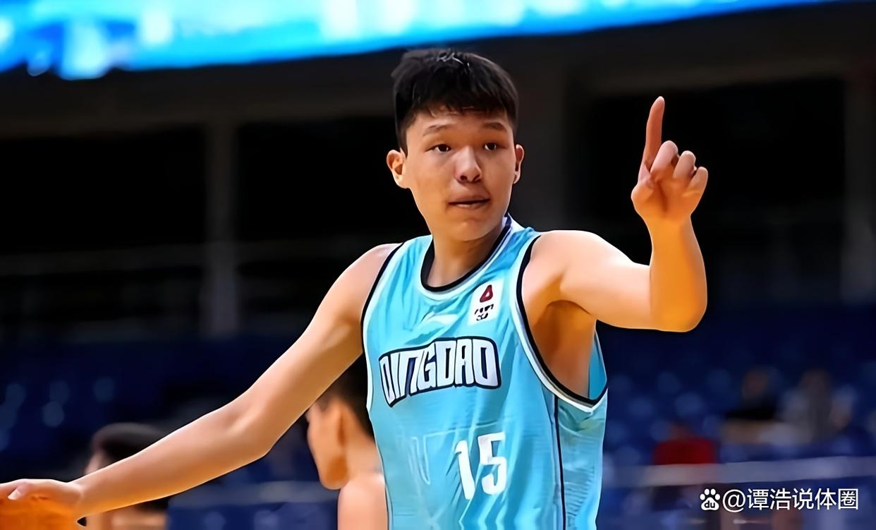 杨瀚森夏联第四场7投3中，得到8分8篮板5助攻3盖帽的简单介绍