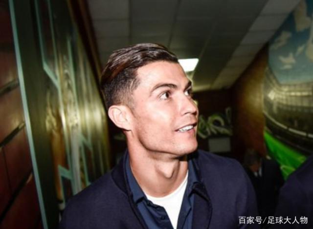 斯特林方面的消息源透露，勒沃库森在密切关注他的情况的简单介绍