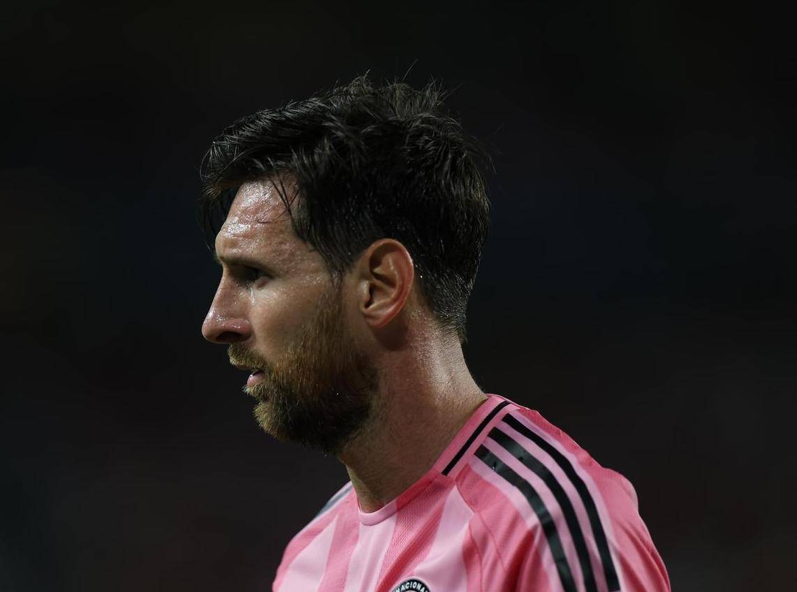 关于梅西2射1传1策动迈阿密5-1逆转大胜近7轮轰12球+5助攻的信息