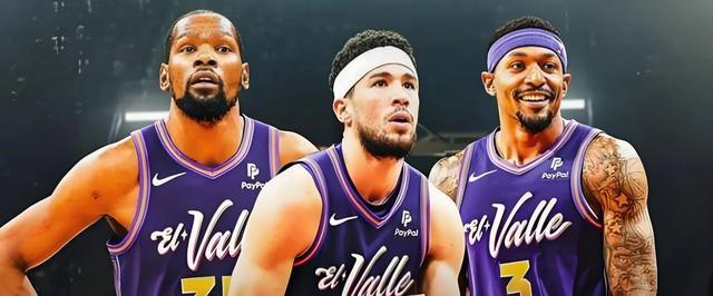 布克30+纪录超韦德，主导末节翻盘，太阳三分20%仍取的简单介绍