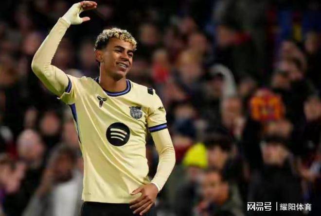 怎么看亚马尔跟梅西的对比？瓜迪奥拉：等他踢15年再说！的简单介绍