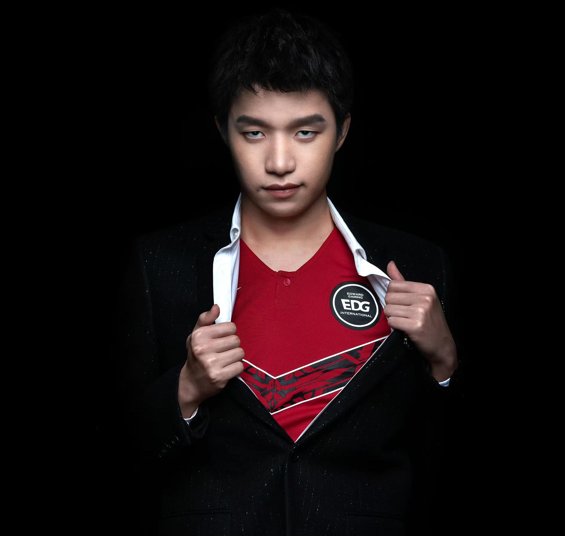 关于JDG下血本？LPL第三阶段继续补强，签厂长冲击S赛，网友：真有钱的信息