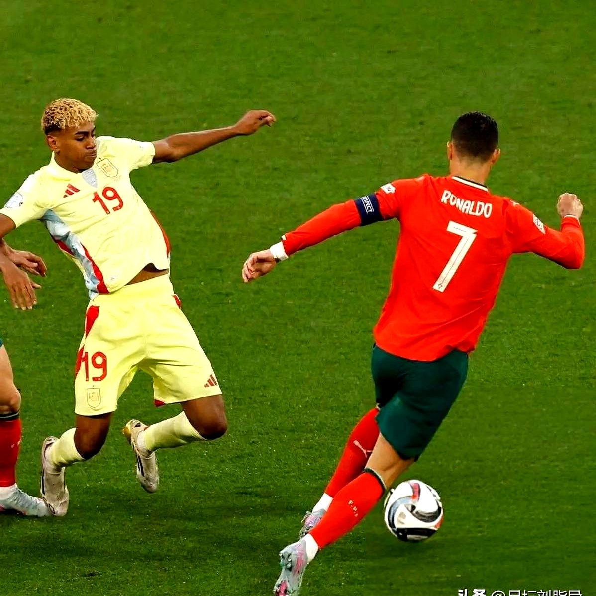 C罗要求利雅得胜利引进路易斯·迪亚斯，报价或达到1亿欧的简单介绍