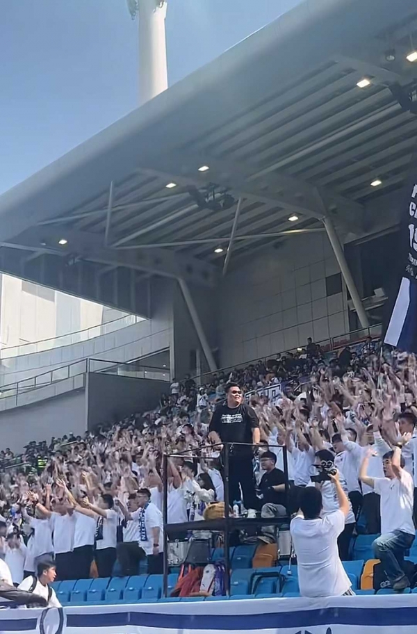 辱骂韦世豪家人球迷被拘7天天津赛区通报批评的简单介绍