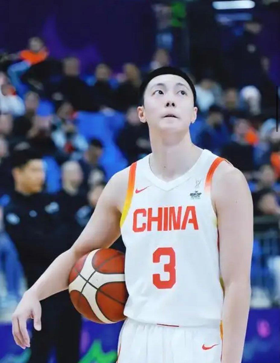 关于胡金秋16+6胡明轩10分中国男篮险胜波黑的信息