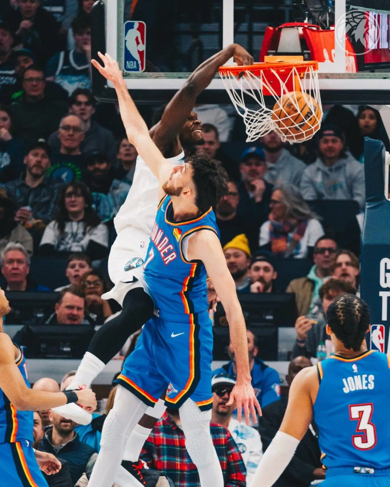 爱德华兹33分鲍威尔21分热火不敌森林狼的简单介绍