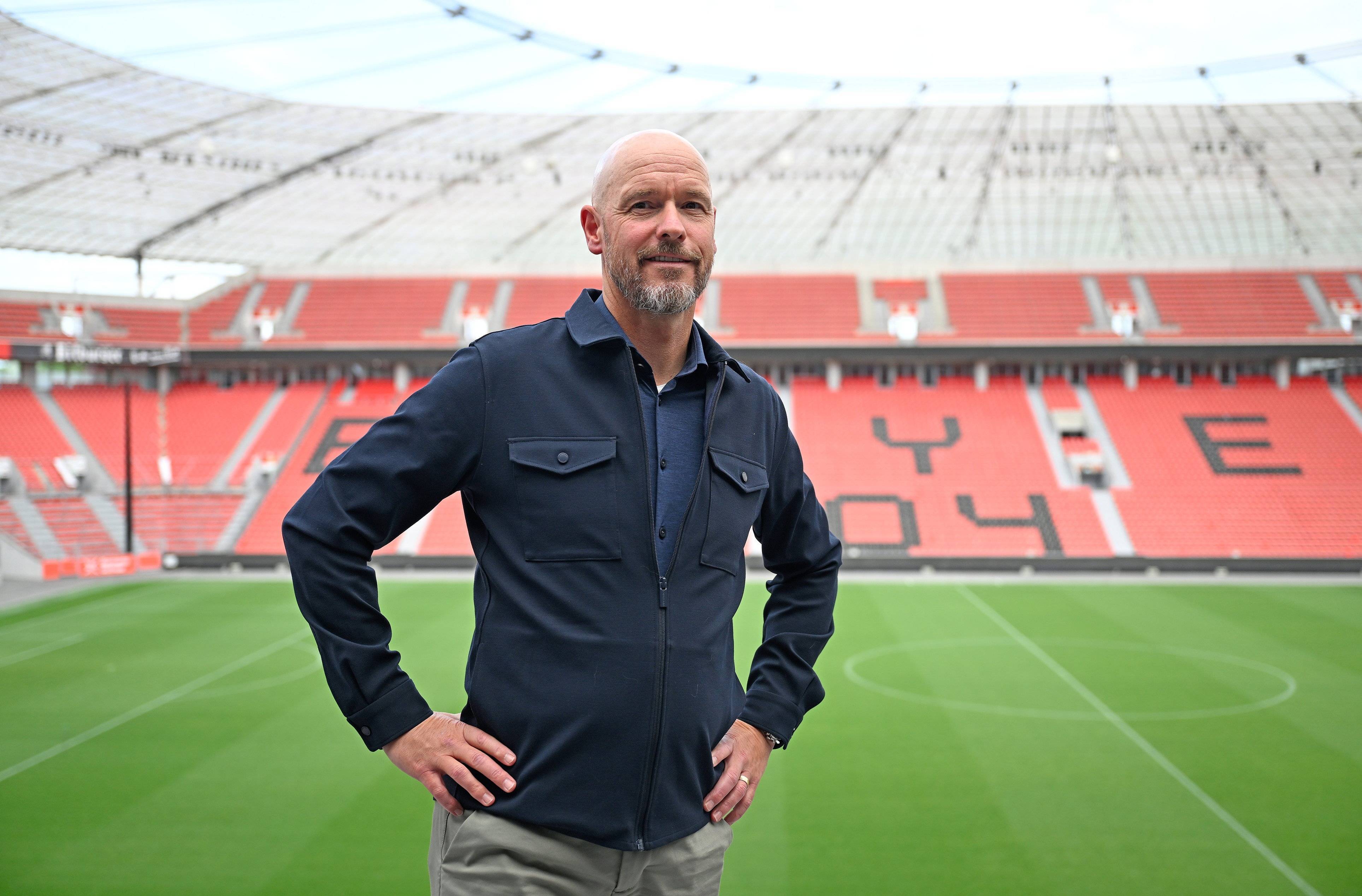 包含滕哈赫执教勒沃库森的短暂旅程:一场战术误会与球员困惑的背后的词条 包含滕哈赫执教勒沃库森的短暂旅程:一场战术误会与球员困惑的背后的词条