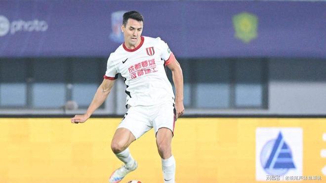 关于成都蓉城锁定周定洋替代者!前法甲天才强势加盟,球迷的信息 关于成都蓉城锁定周定洋替代者!前法甲天才强势加盟,球迷的信息