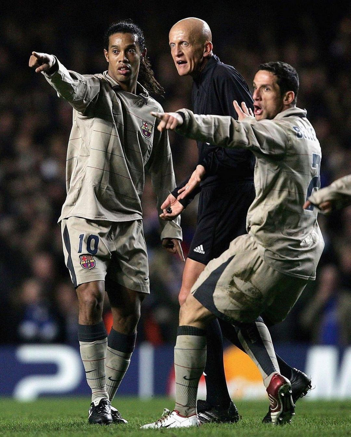 包含为什么科里纳会被大家认为是世界上最好的足球裁判,他身上有何魅力?的词条 包含为什么科里纳会被大家认为是世界上最好的足球裁判,他身上有何魅力?的词条