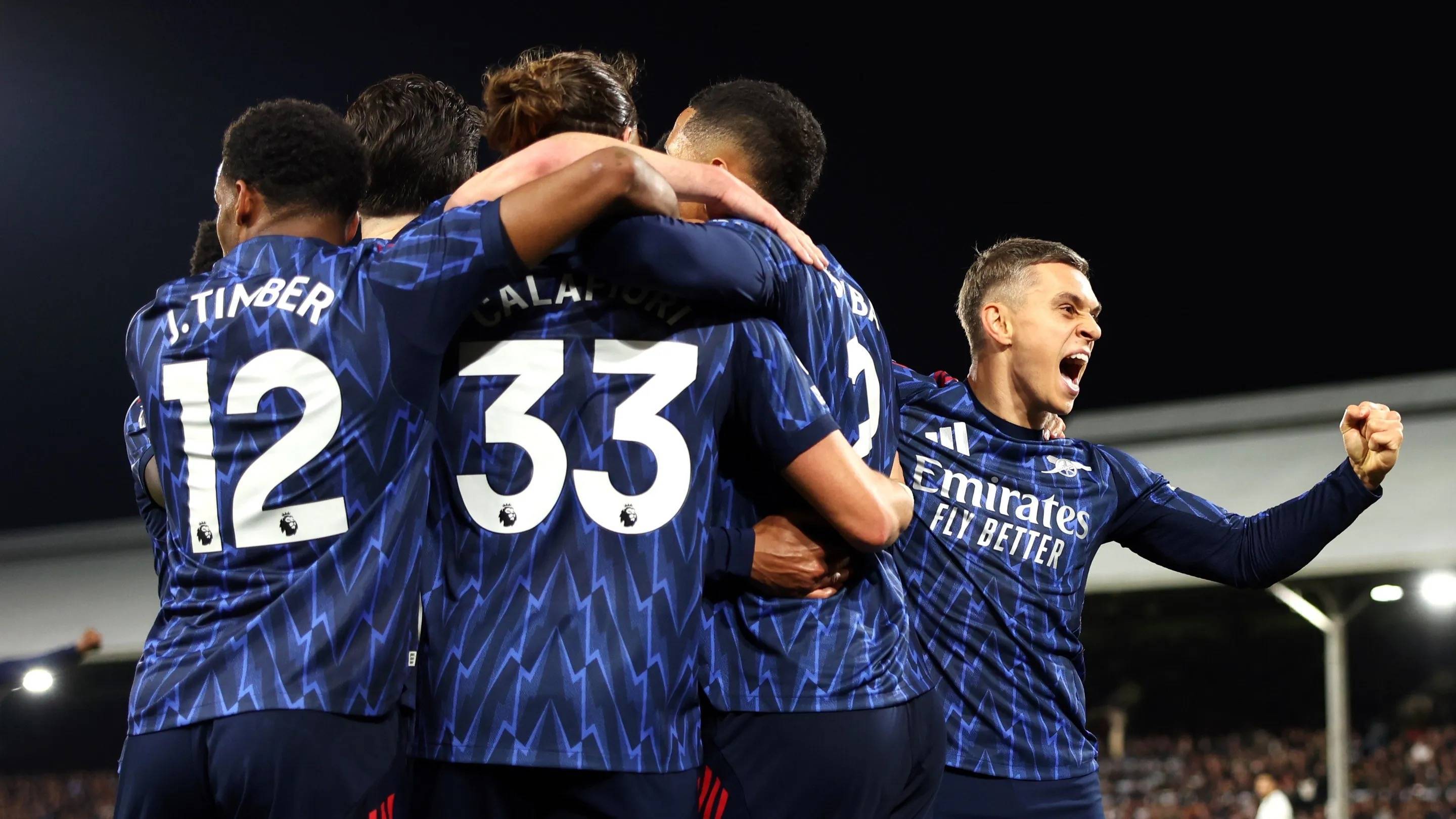 关于英超-阿森纳3-2伯恩茅斯赖斯双响开心庆祝的信息