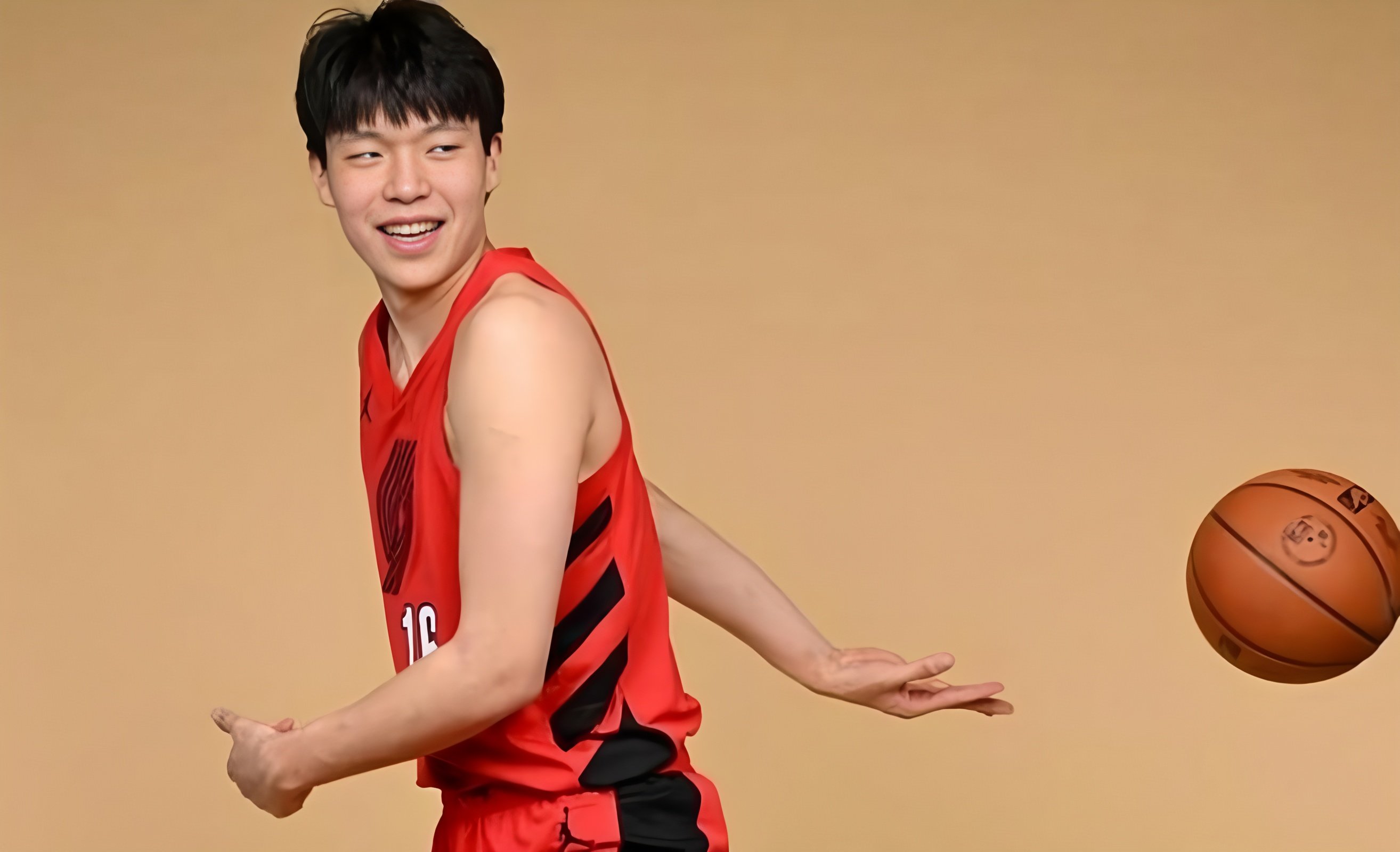 包含杨瀚森赛季防守最靠谱一战？但关键时刻他仍被弃用的词条