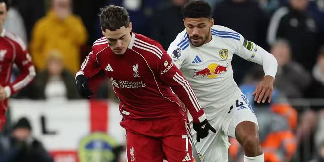 包含真不能赖运气欠佳：利物浦2-2富勒姆，斯洛特有何战术可言？的词条