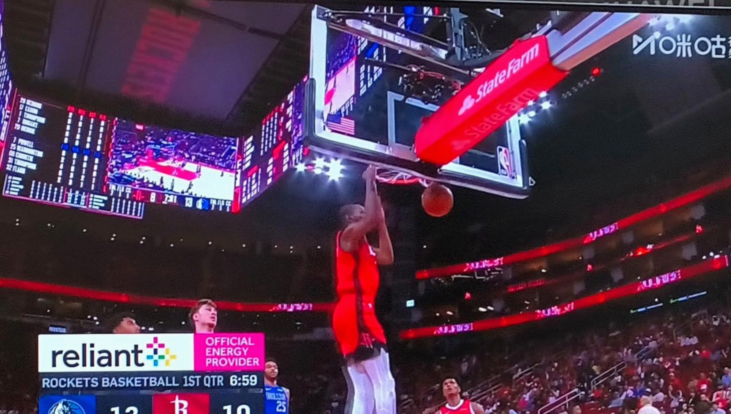 包含NBA-火箭VS独行侠阿门挑战戴维斯的词条